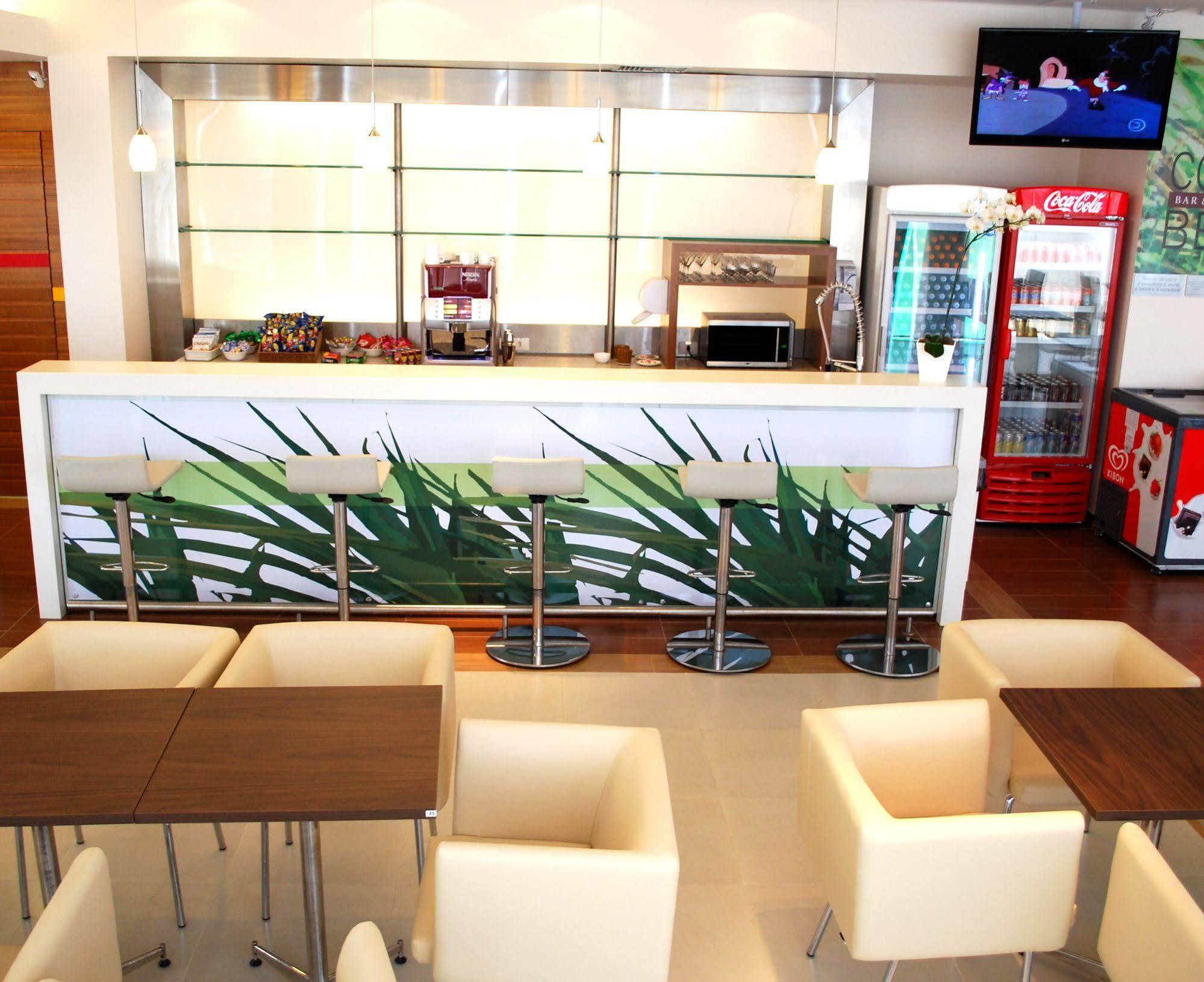 Ibis Plaza Shopping 3*